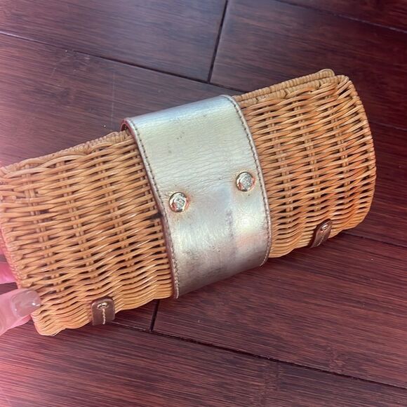 Kate Spade Wicker Clutch - Clasp Closure - Beautiful Purple Floral Lining - Picture 2 of 3